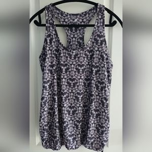 Joe Fresh tank top with built in bra size M